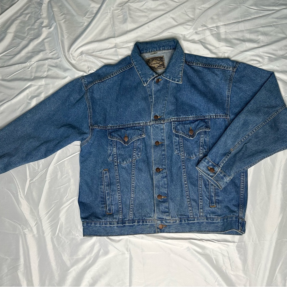 Horseshoe Casino Jean Jacket.